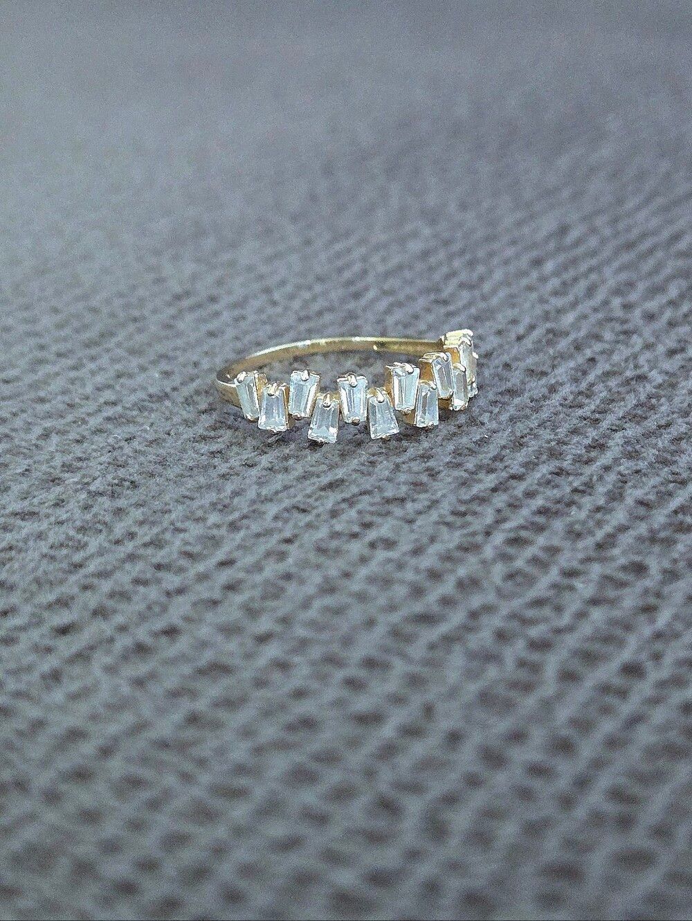 14K Gold💛 Ring💍 with Lab🧪 Created Baguette Diamonds💎